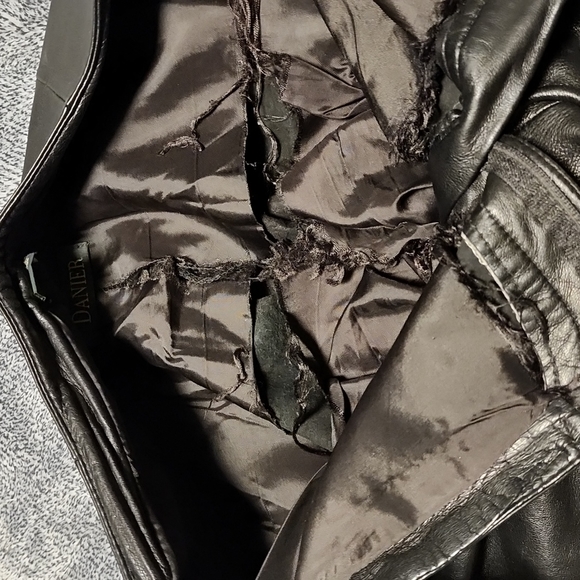 Black leather pants. Size 6 - Picture 5 of 5
